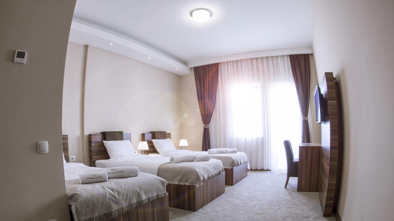 Semitronix Hotel Prishtina Pristina Kültér fotó